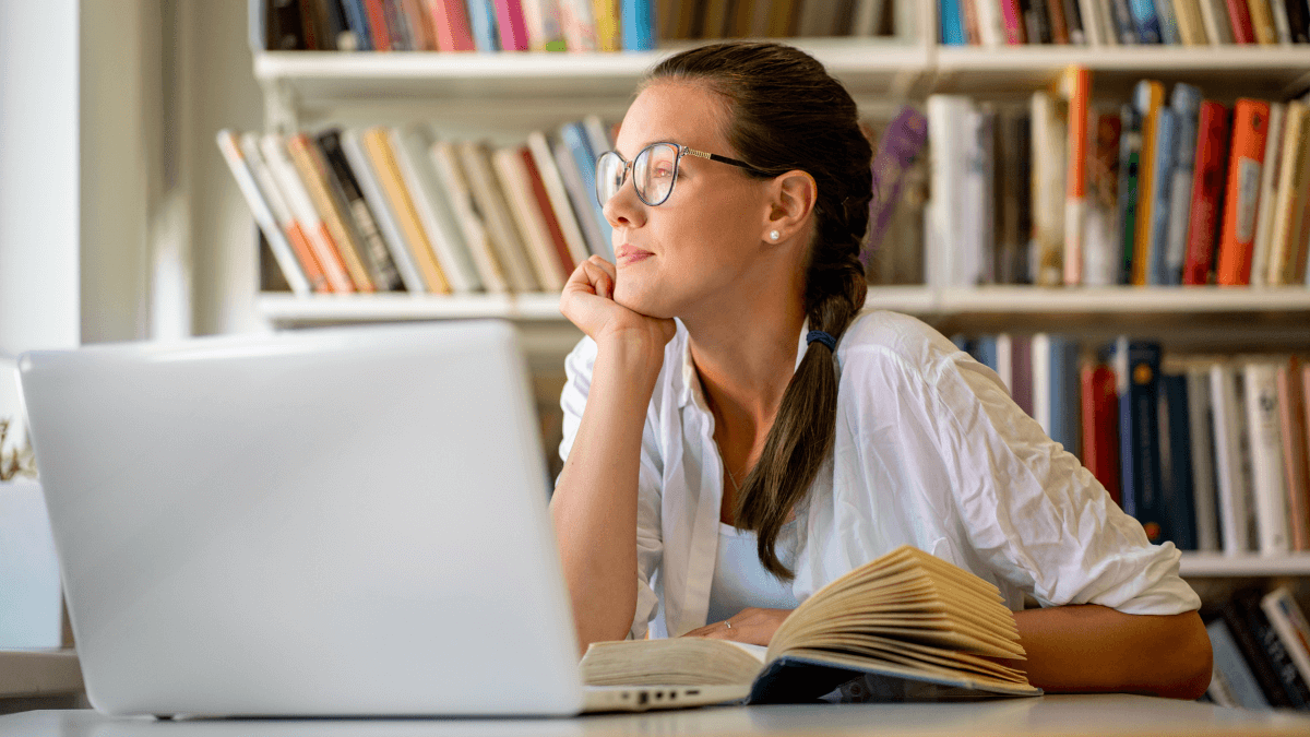 Benefits-of-Living-Alone-as-Young-Adults_College-Students